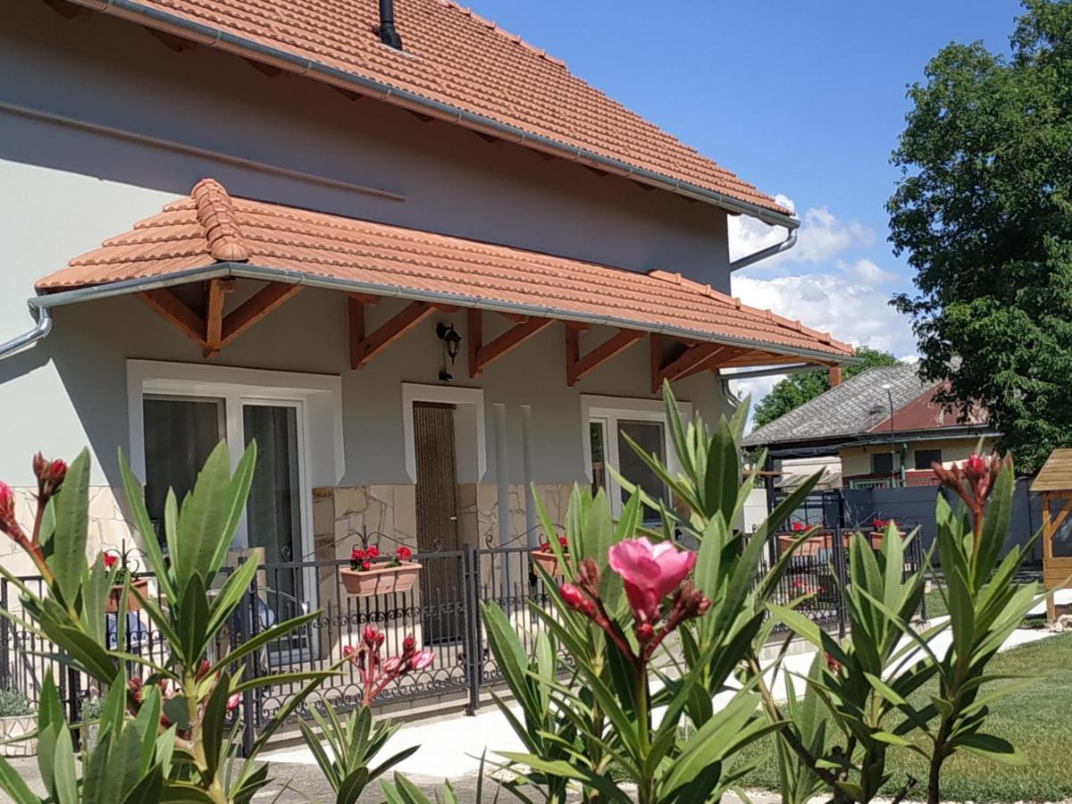 Aranyhal Apartman Sarvar Exterior photo
